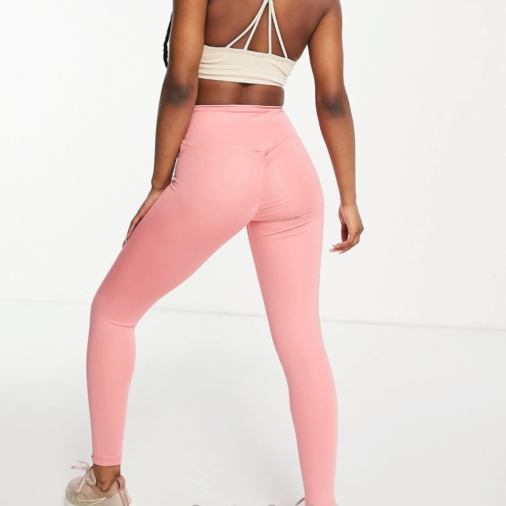 HIIT butt enhancing leggings